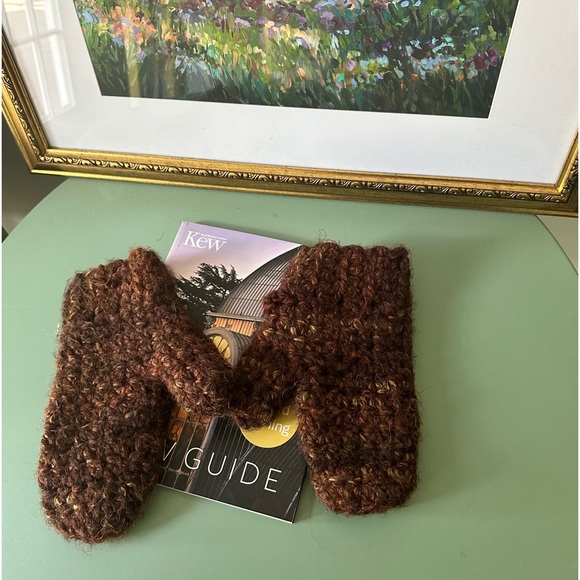 Handmade | knitted mittens - Picture 2 of 4